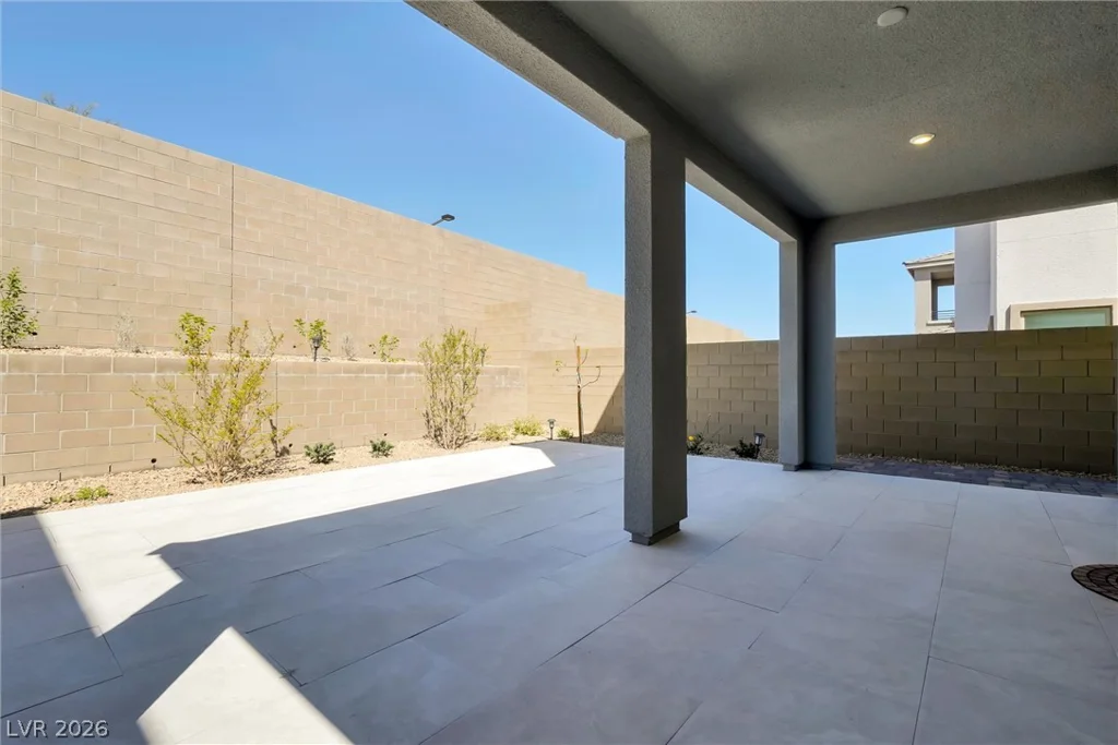 1563 Crested Eagle, Las Vegas, NV 89138