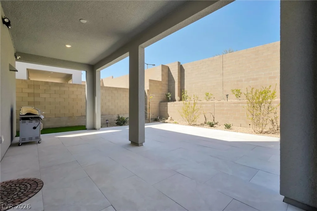 1563 Crested Eagle, Las Vegas, NV 89138