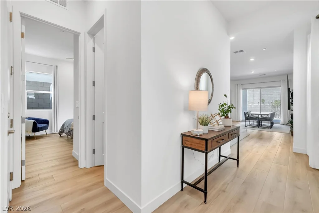 1563 Crested Eagle, Las Vegas, NV 89138