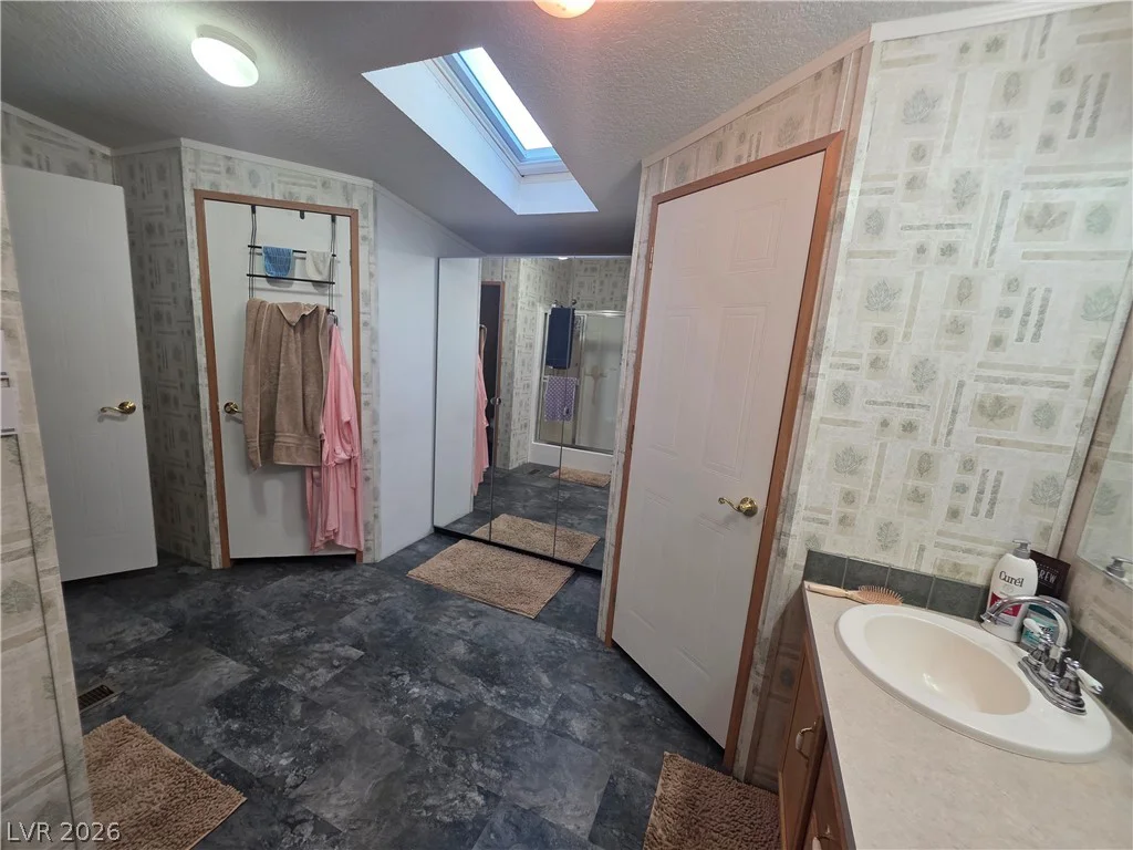 220 Raleigh, Indian Springs, NV 89018