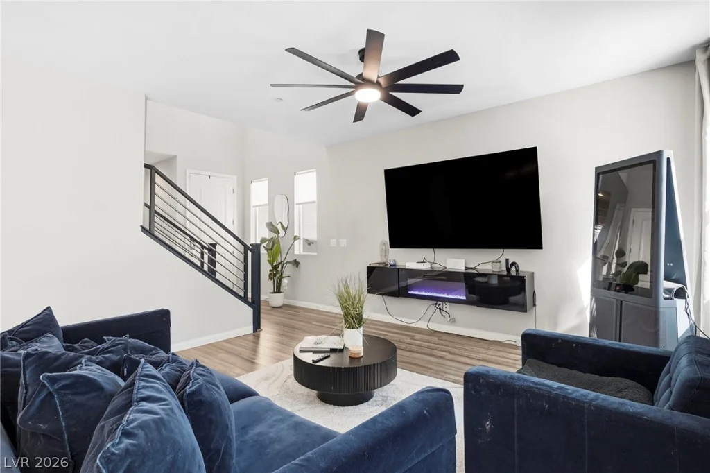 10415 Bagg, Las Vegas, NV 89166