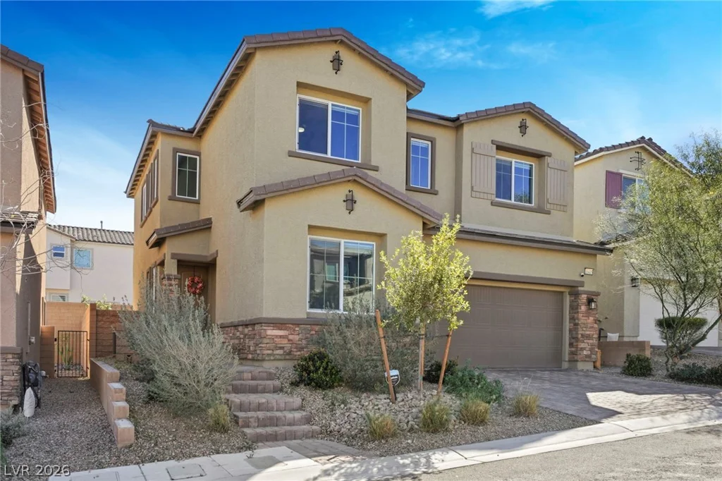 10415 Bagg, Las Vegas, NV 89166