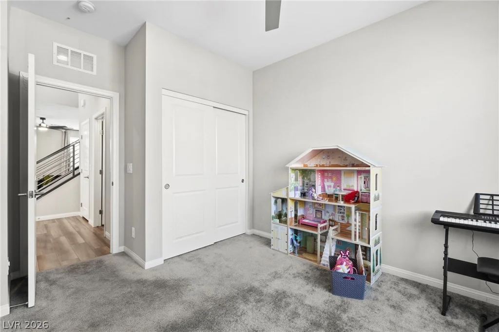 10415 Bagg, Las Vegas, NV 89166