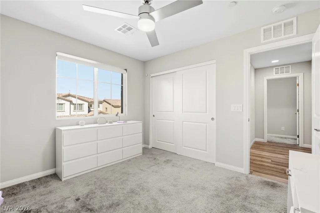 10415 Bagg, Las Vegas, NV 89166