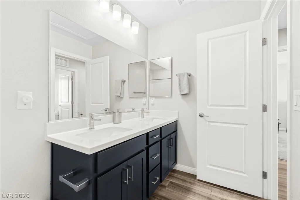 10415 Bagg, Las Vegas, NV 89166