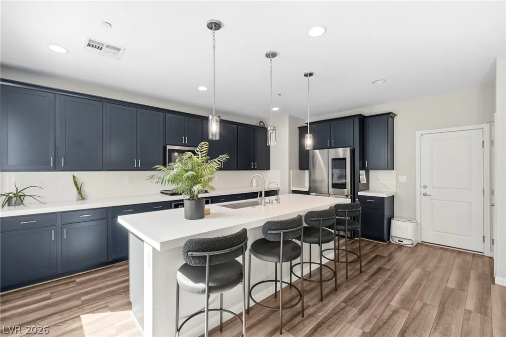 10415 Bagg, Las Vegas, NV 89166