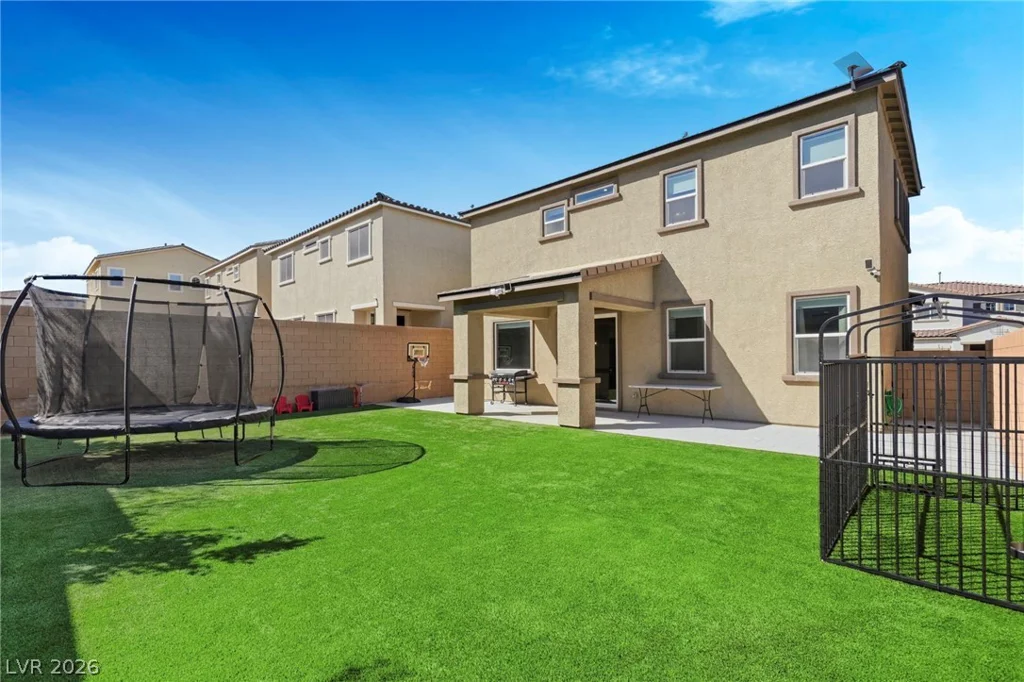10415 Bagg, Las Vegas, NV 89166