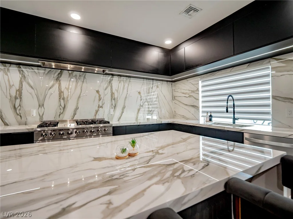 8485 Iron Heart, Las Vegas, NV 89113