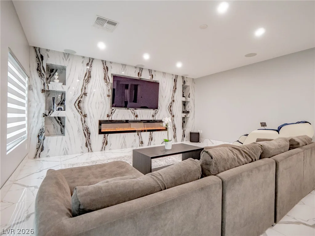 8485 Iron Heart, Las Vegas, NV 89113