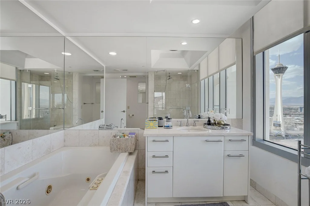 222 Karen, Las Vegas, NV 89109