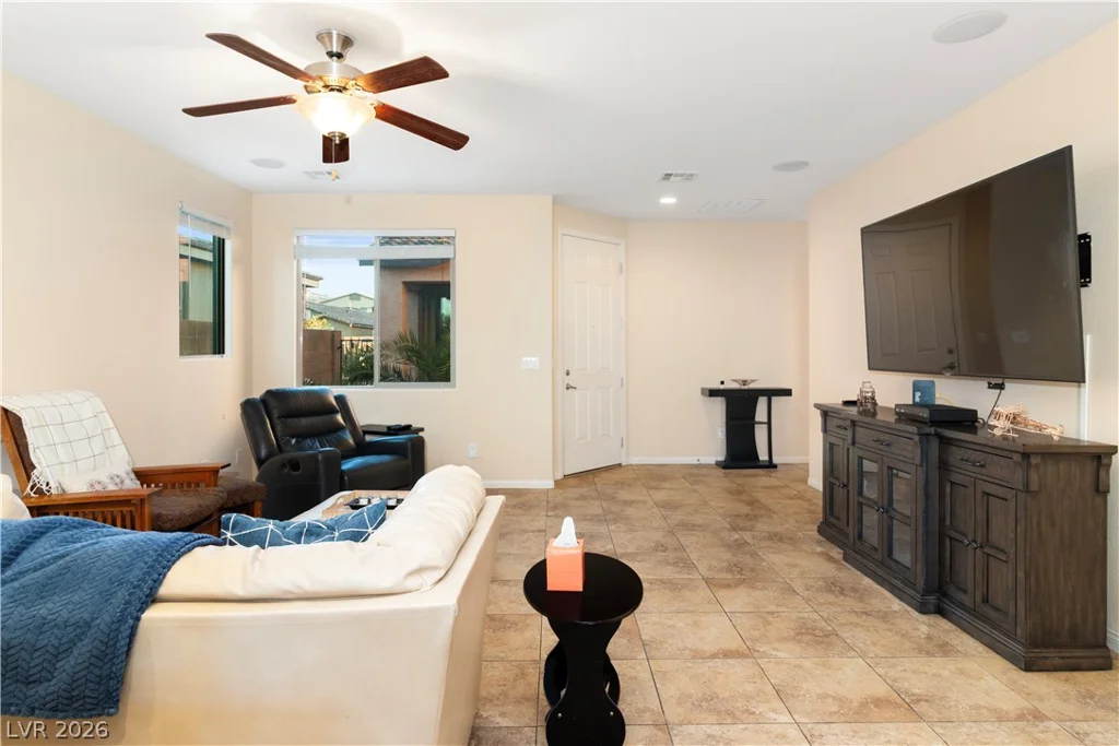 2079 Port Royal, Laughlin, NV 89029