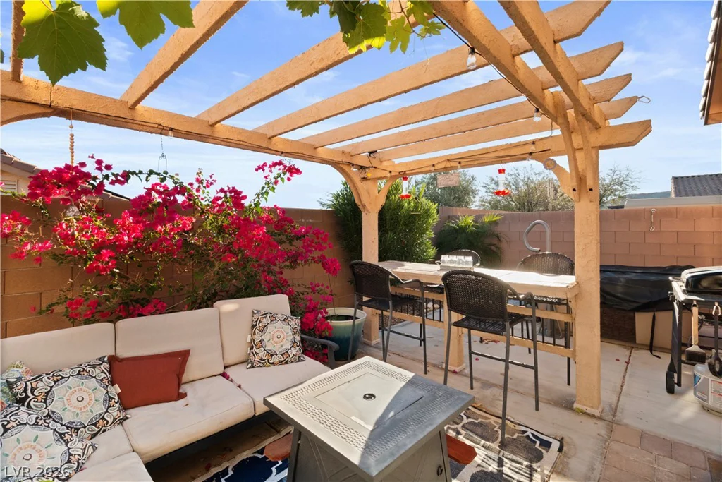 2079 Port Royal, Laughlin, NV 89029