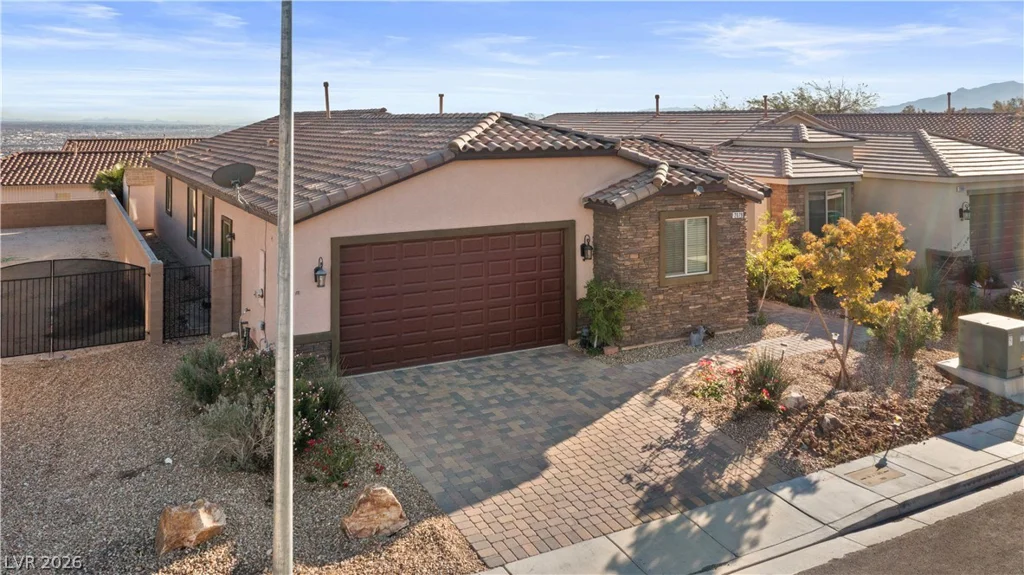 2079 Port Royal, Laughlin, NV 89029