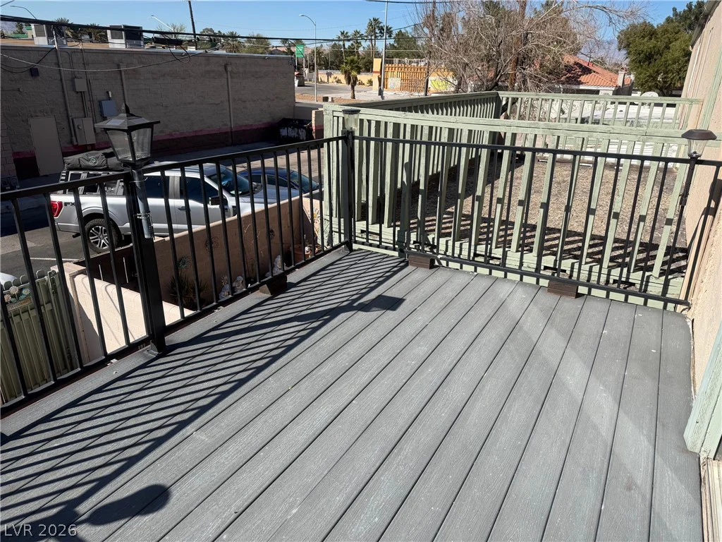 6033 Vegas, Las Vegas, NV 89108