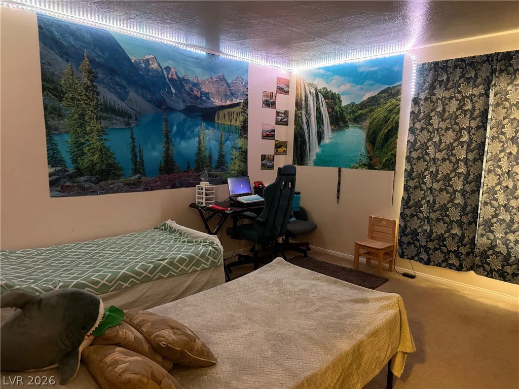 6033 Vegas, Las Vegas, NV 89108