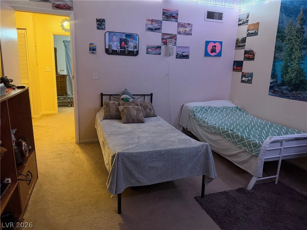 6033 Vegas, Las Vegas, NV 89108