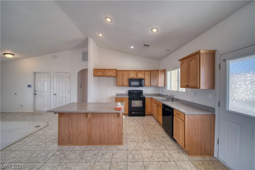 2041 Jacaranda, Pahrump, NV 89048