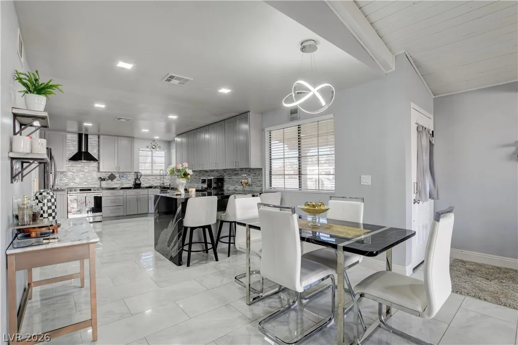 4915 Nevada, Las Vegas, NV 89104