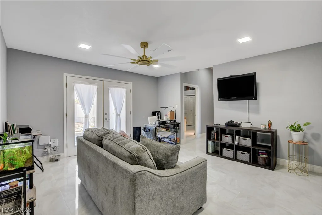 4915 Nevada, Las Vegas, NV 89104