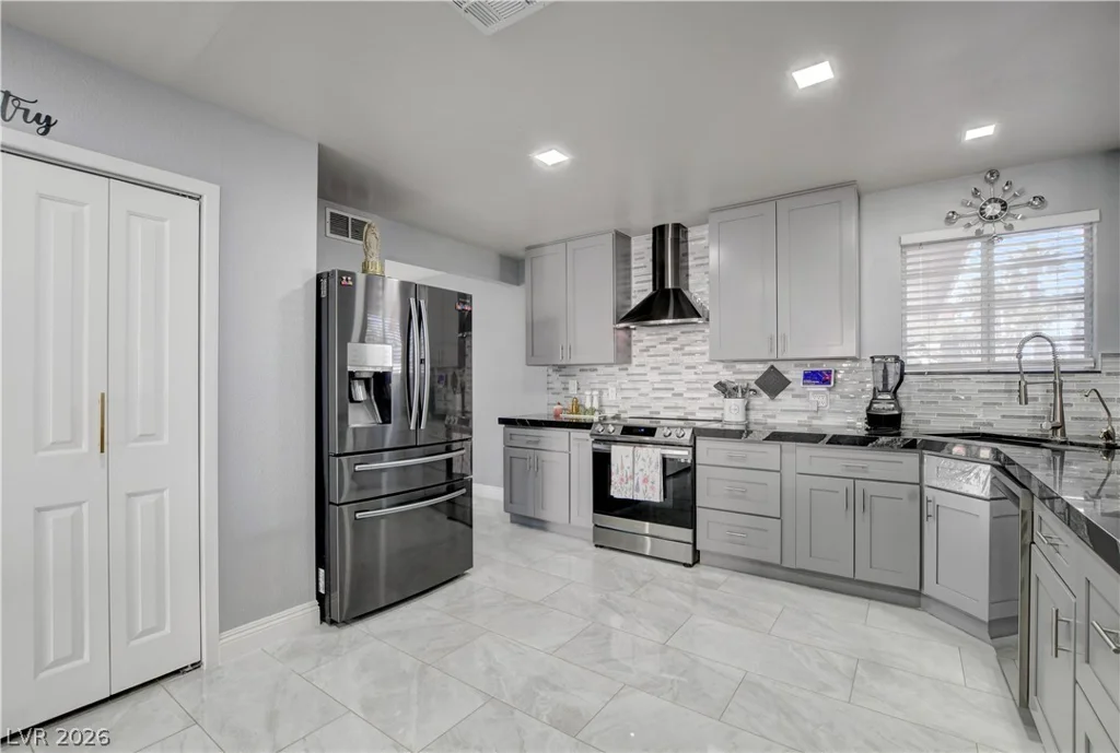 4915 Nevada, Las Vegas, NV 89104