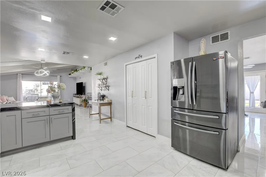 4915 Nevada, Las Vegas, NV 89104