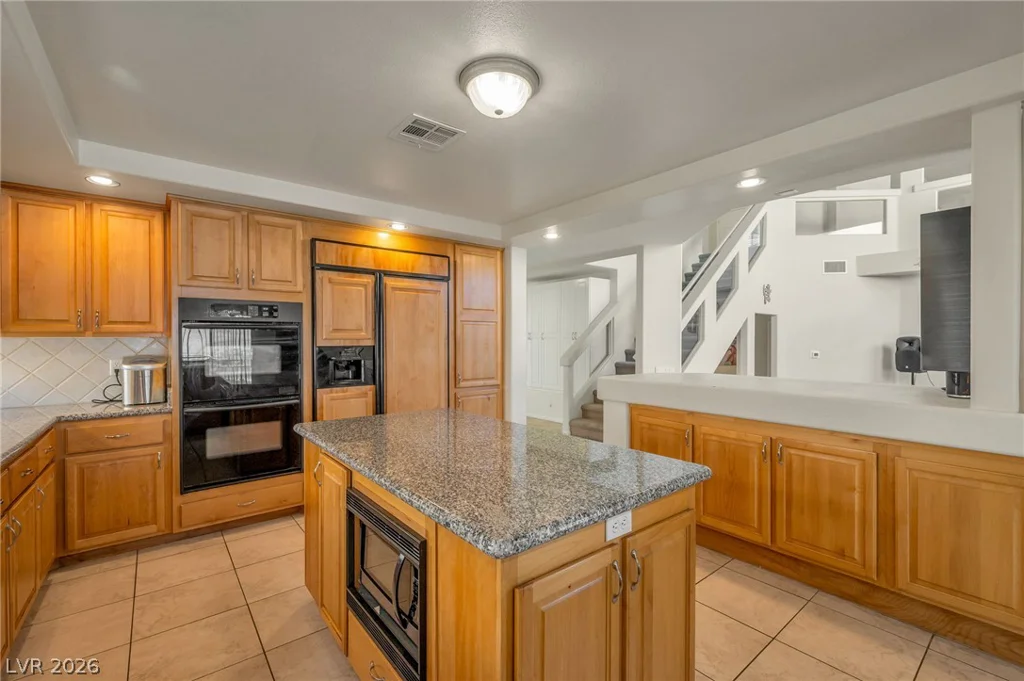 7685 Golden Lantern, Las Vegas, NV 89139