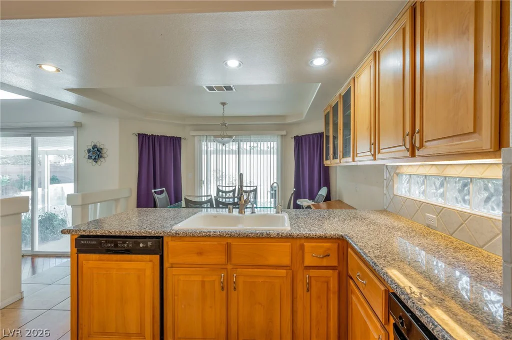 7685 Golden Lantern, Las Vegas, NV 89139