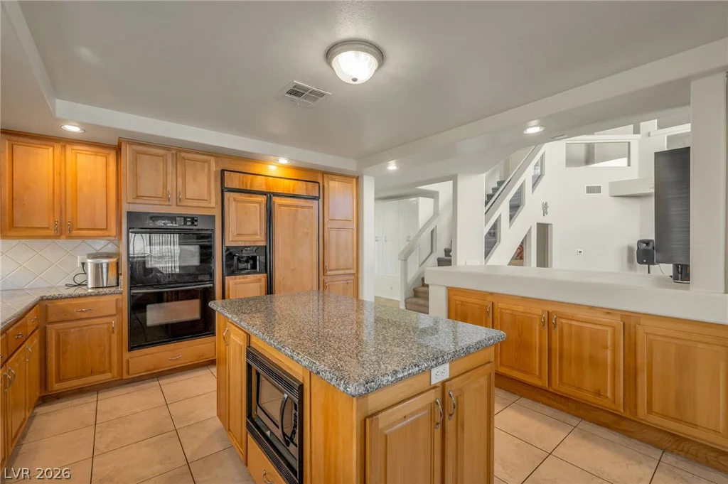 7685 Golden Lantern, Las Vegas, NV 89139