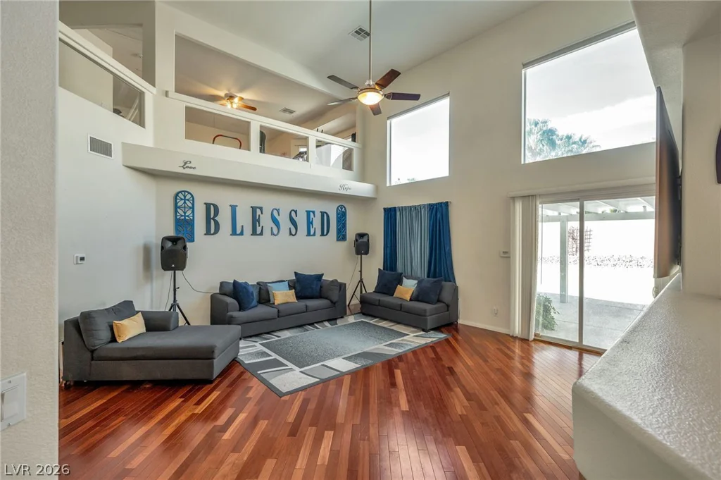 7685 Golden Lantern, Las Vegas, NV 89139