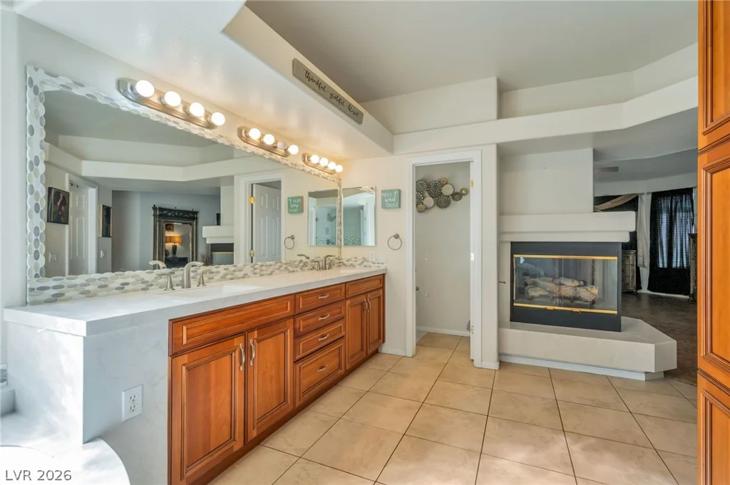 7685 Golden Lantern, Las Vegas, NV 89139