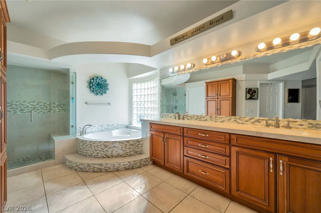 7685 Golden Lantern, Las Vegas, NV 89139