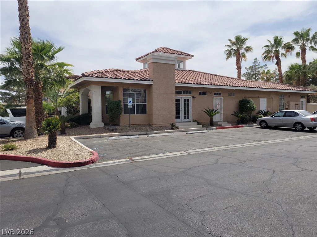 2801 Rainbow, Las Vegas, NV 89108