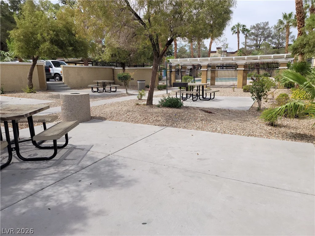 2801 Rainbow, Las Vegas, NV 89108