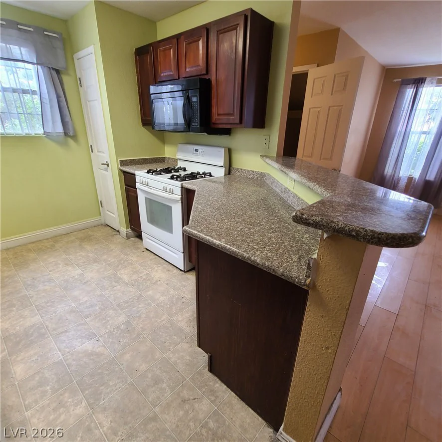 2801 Rainbow, Las Vegas, NV 89108