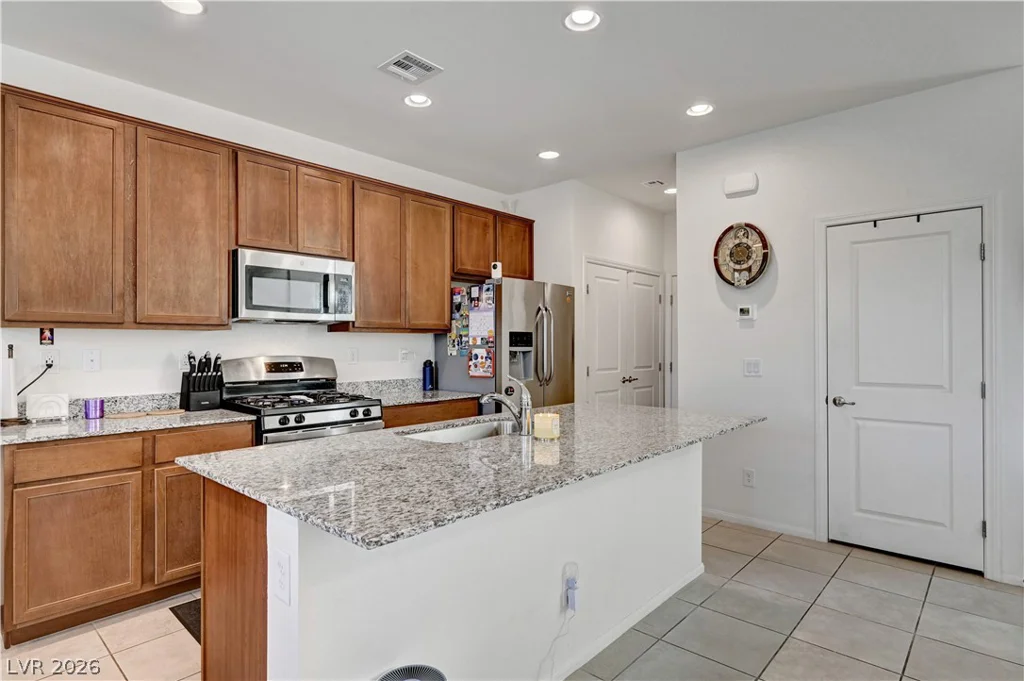 9165 Blue Poppy, Las Vegas, NV 89148