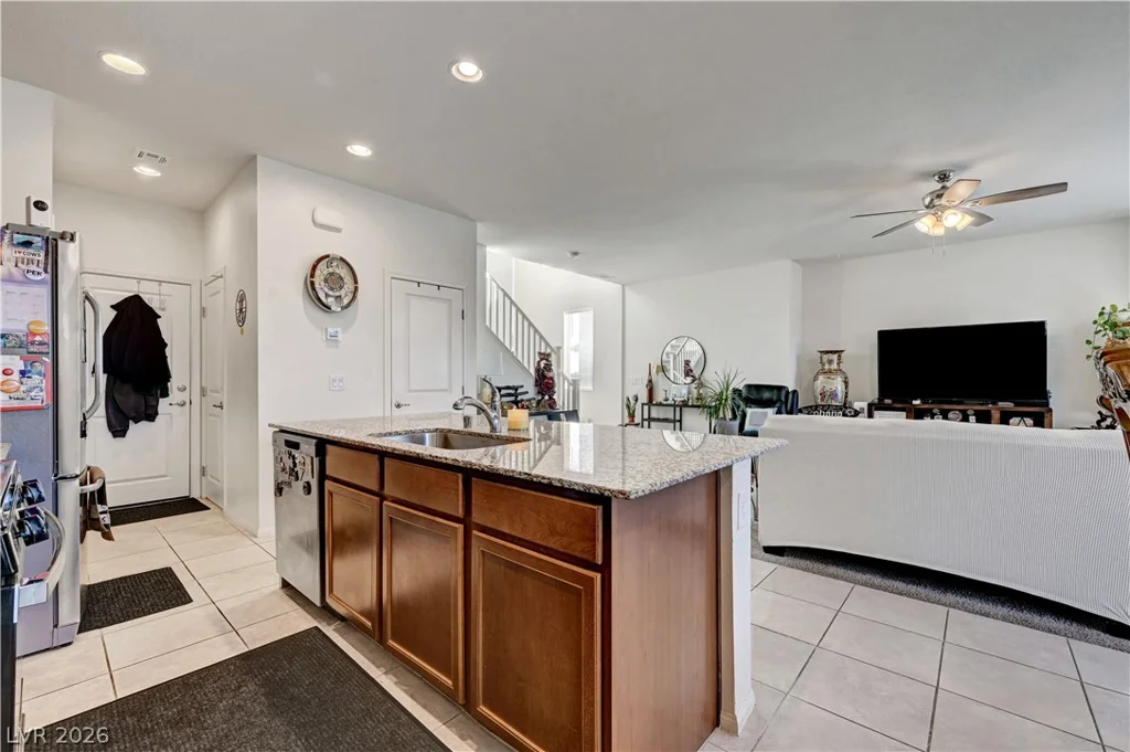 9165 Blue Poppy, Las Vegas, NV 89148