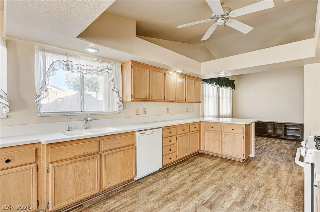 3439 Fox Bluff, North Las Vegas, NV 89032