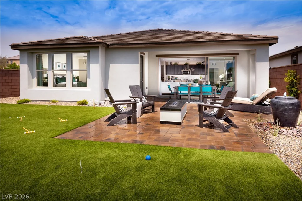 10231 Redwood Desert, Las Vegas, NV 89143