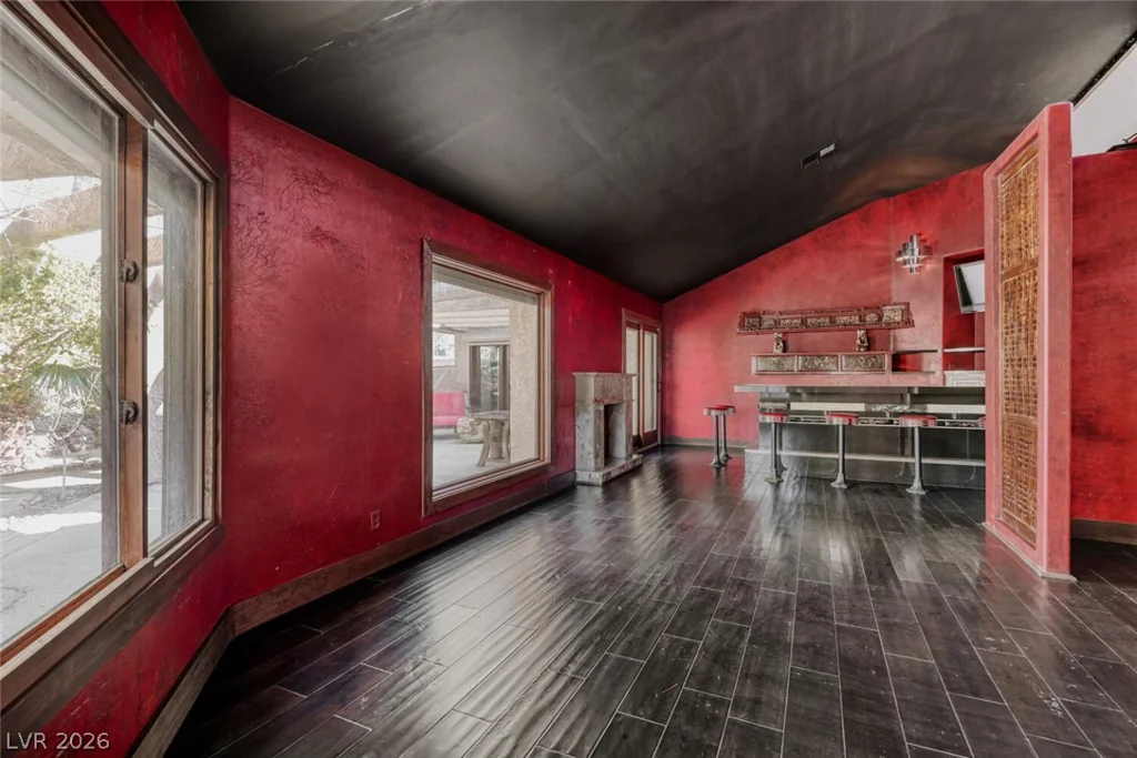 7296 Mission Hills, Las Vegas, NV 89113
