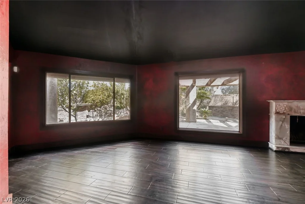 7296 Mission Hills, Las Vegas, NV 89113
