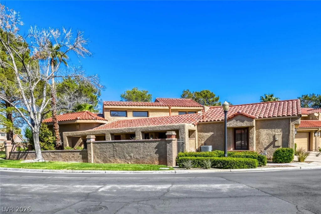 7296 Mission Hills, Las Vegas, NV 89113