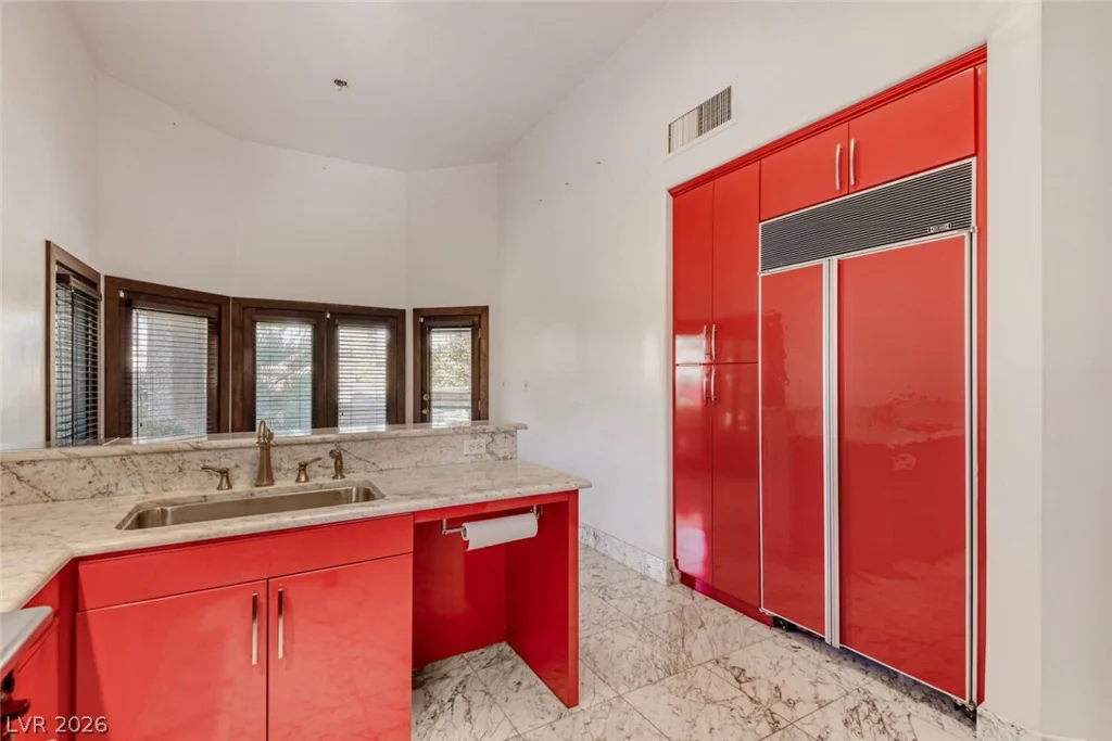 7296 Mission Hills, Las Vegas, NV 89113