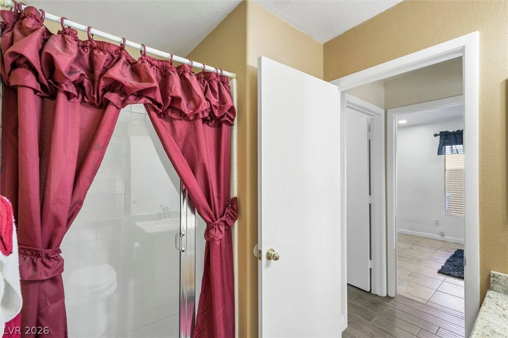 1549 Silver Glen, Las Vegas, NV 89123