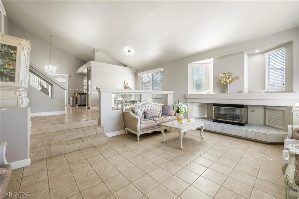 1549 Silver Glen, Las Vegas, NV 89123
