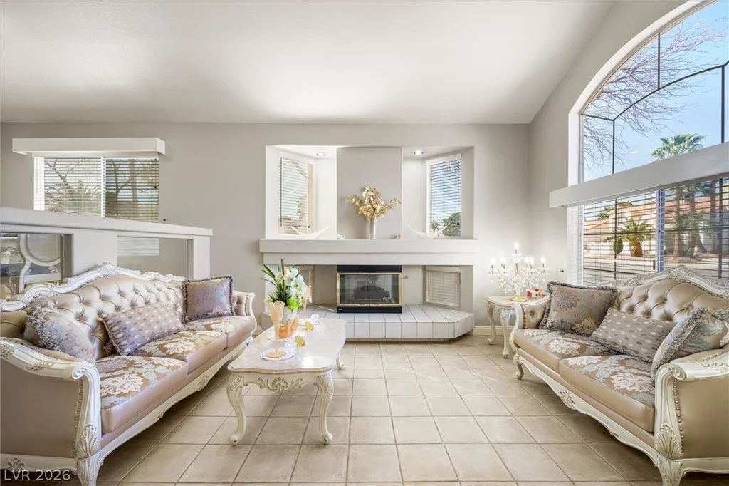 1549 Silver Glen, Las Vegas, NV 89123