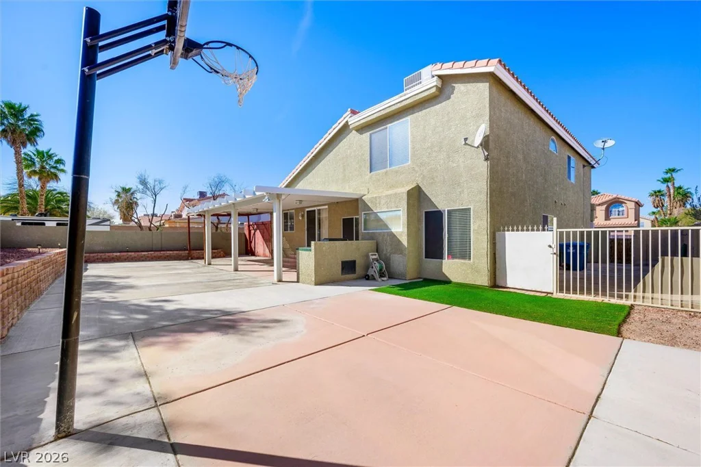 1549 Silver Glen, Las Vegas, NV 89123