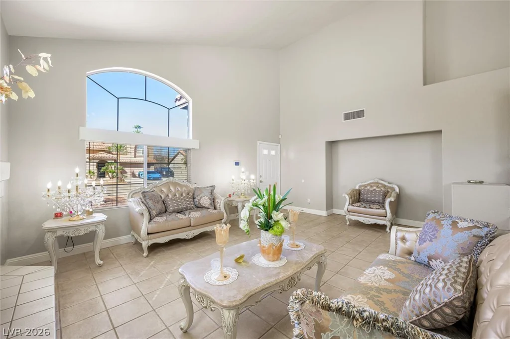 1549 Silver Glen, Las Vegas, NV 89123