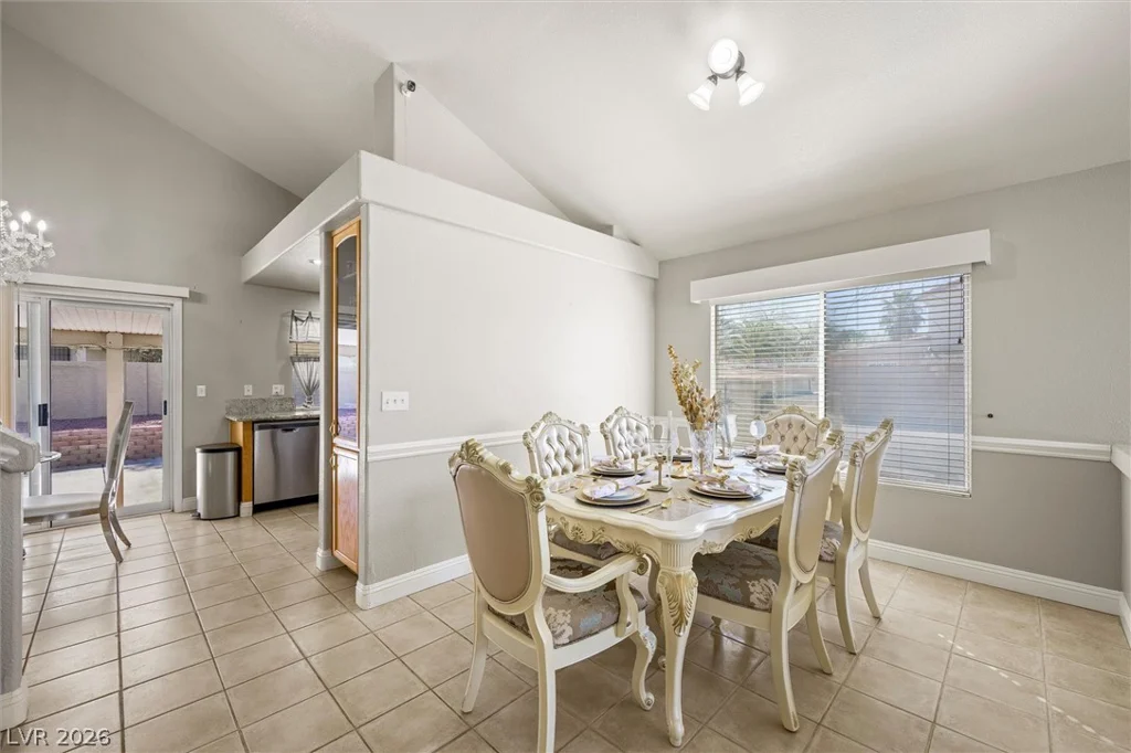 1549 Silver Glen, Las Vegas, NV 89123
