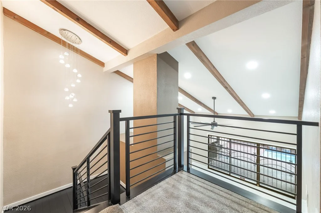 968 Pinehurst, Las Vegas, NV 89109