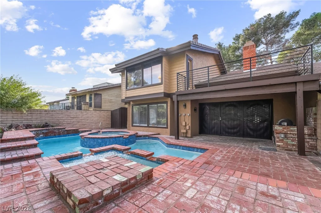 968 Pinehurst, Las Vegas, NV 89109